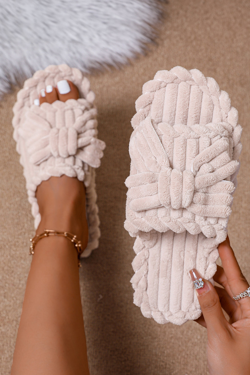 White Bow Knot Decor Corduroy Open Toe Slippers
